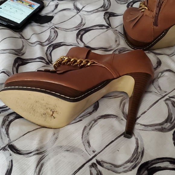 Booties - Picture 3 of 4